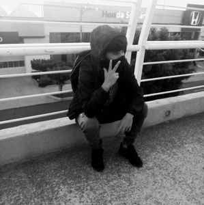 Meet your Posher, Ray